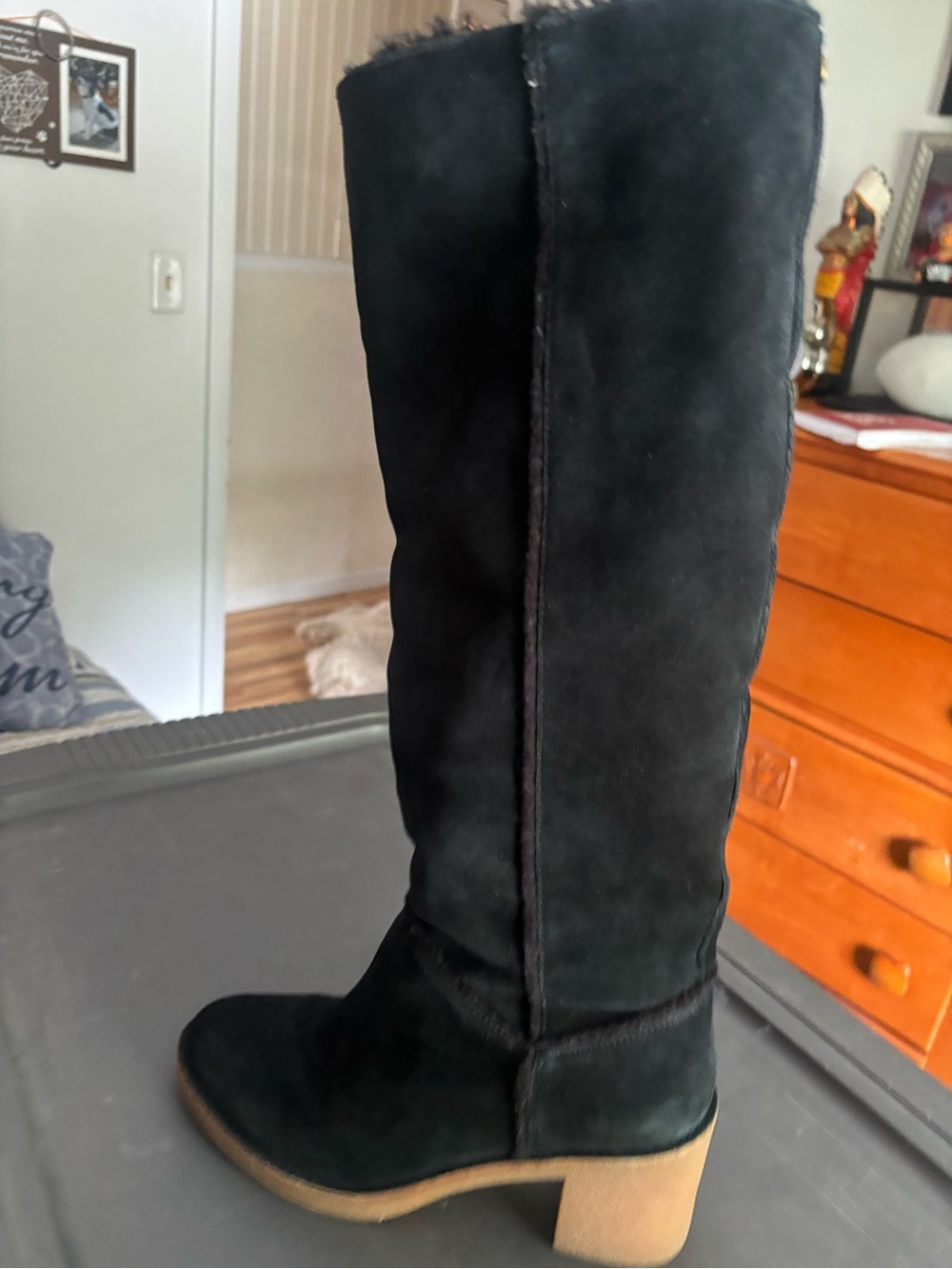 Ugg Kasen tall dress boots sz 9.5